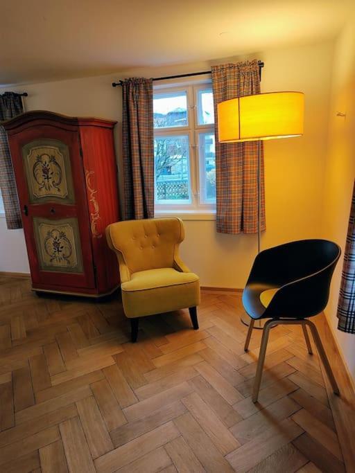 Ferienwohnung Resl - Geschmackvoll Renoviert & Zentral Im Historischen Schindelhaus Oberstaufen Exteriör bild