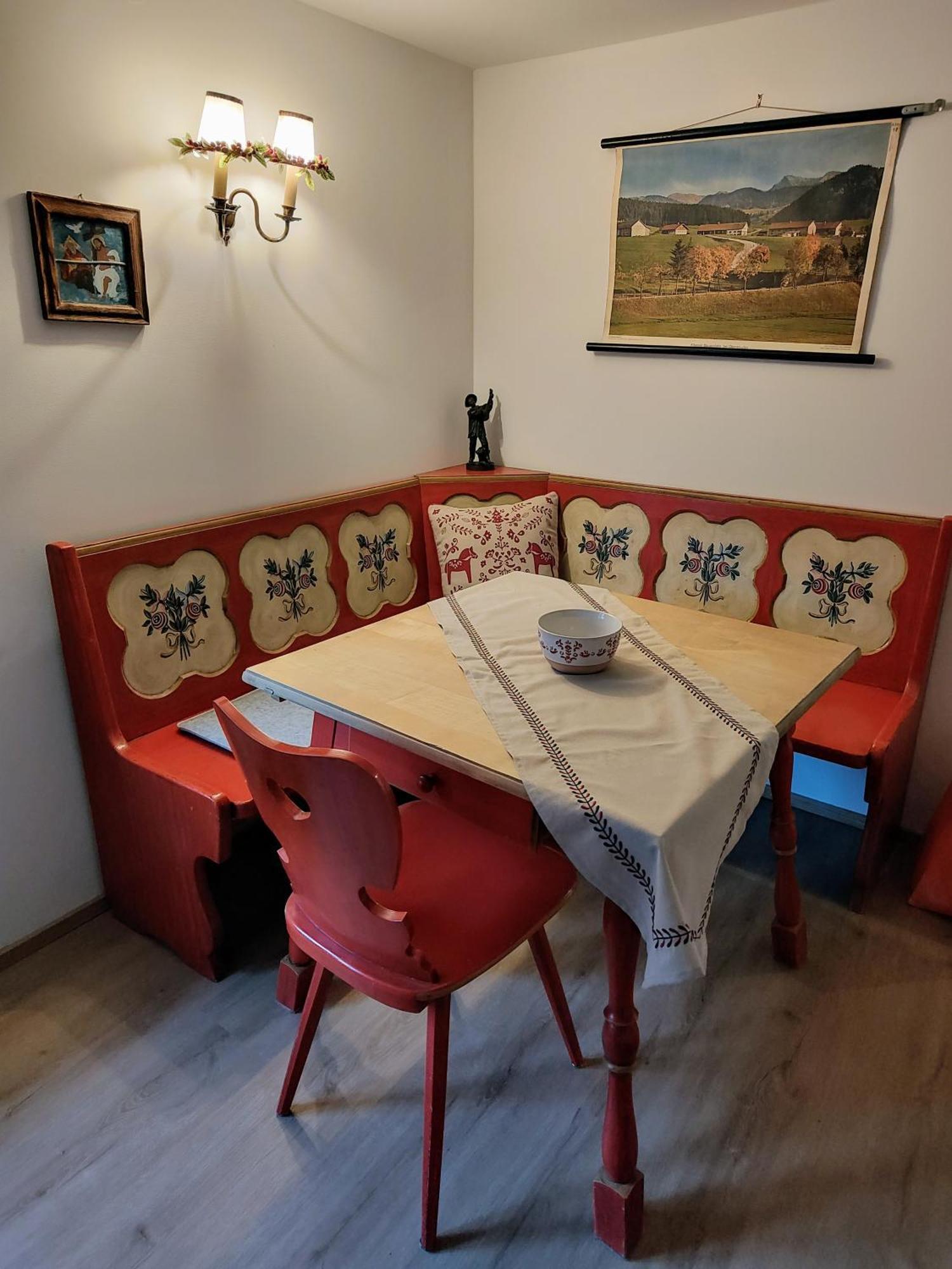 Ferienwohnung Resl - Geschmackvoll Renoviert & Zentral Im Historischen Schindelhaus Oberstaufen Exteriör bild